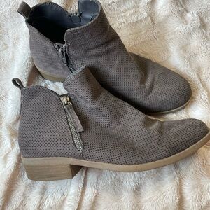 Universal Thread Suede Ankle Boots